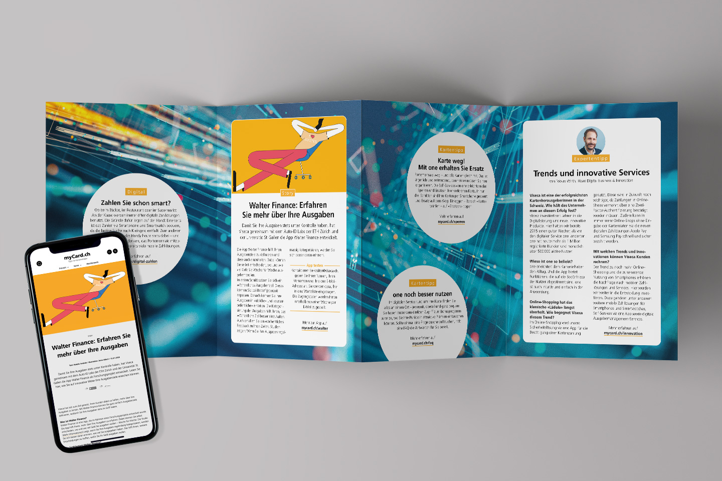 Die Kreditkarte im Zentrum: Broschürenansicht des gedruckten myCard.ch